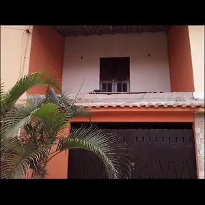 Conforto E Simplicidade! Casa Com Garagem, Cozinha, Banheiro E Casa de Férias Cabo Frio